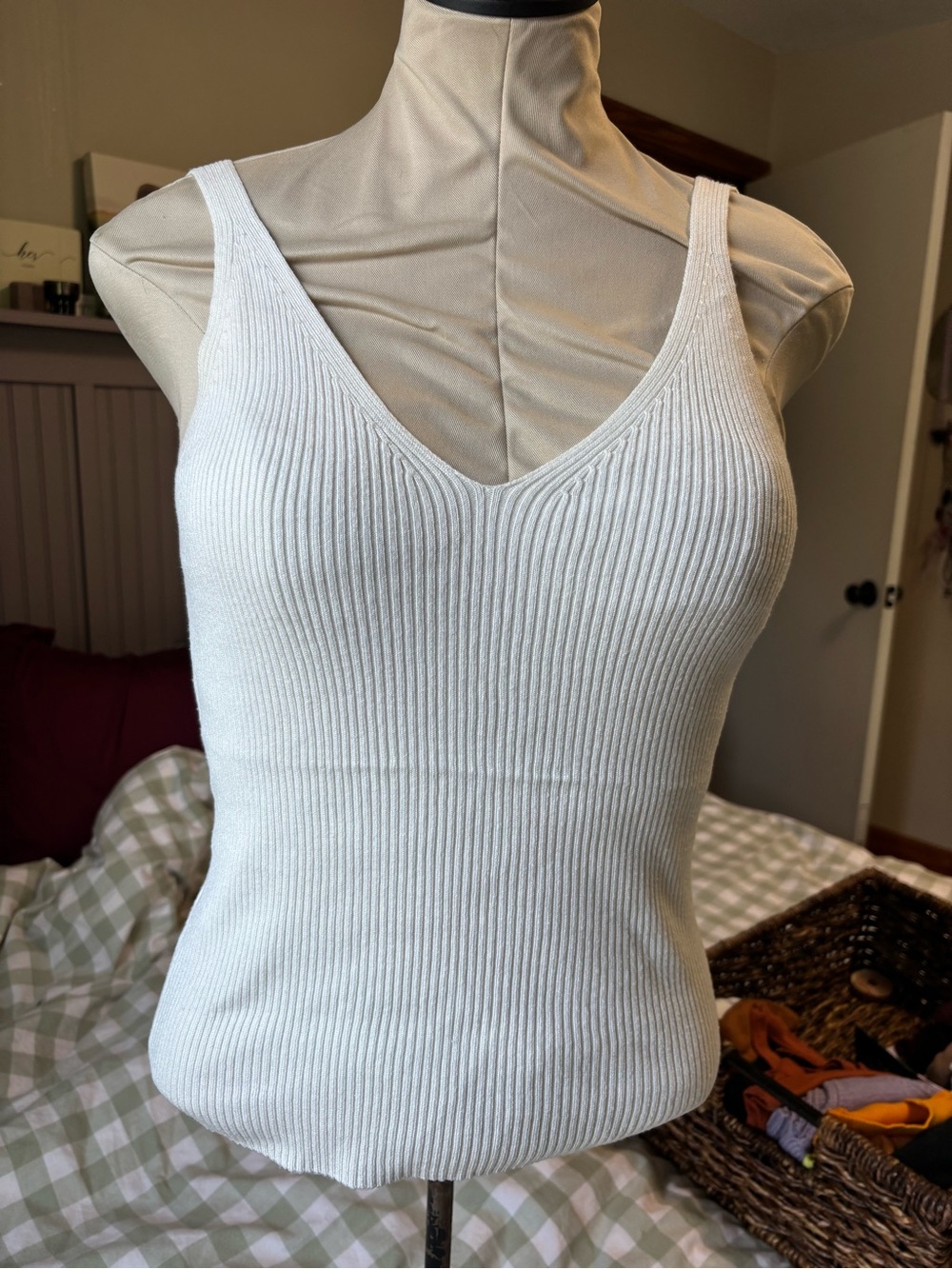 Mango Cream Ribbed V-Neck Tank Top